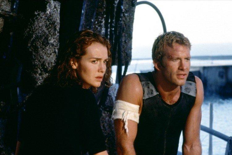 Глубокое синее море - Лучшие фильмы про акул