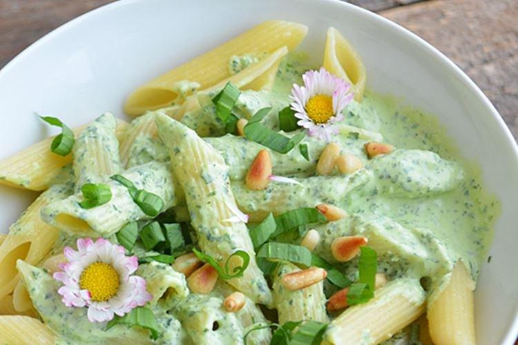 Макароны с козьим сыром и черемшой - рецепты