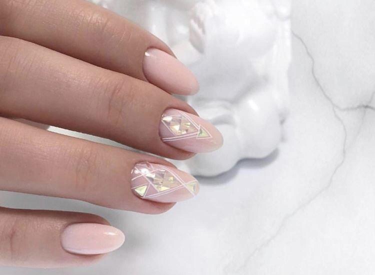 Нюдовый маникюр 2020 - Модные тенденции