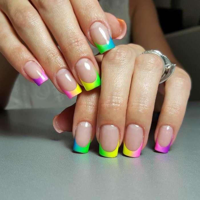 Цветной френч 2020 - фото маникюра