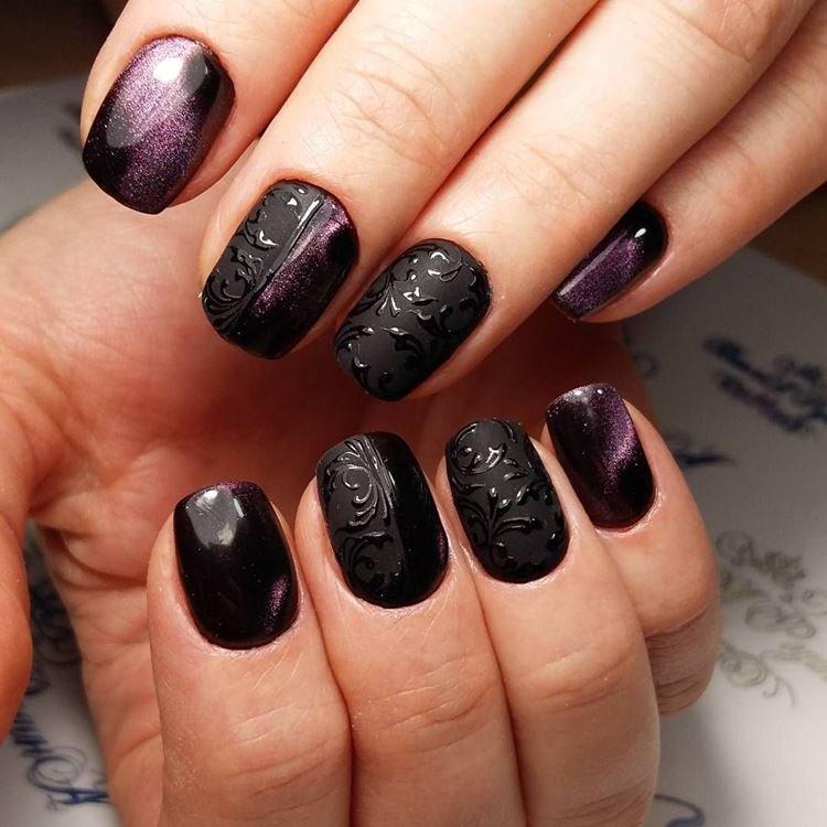 Темный маникюр на короткие ногти 2020