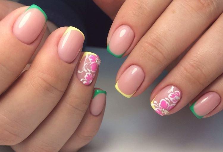 Маникюр френч на короткие ногти 2020