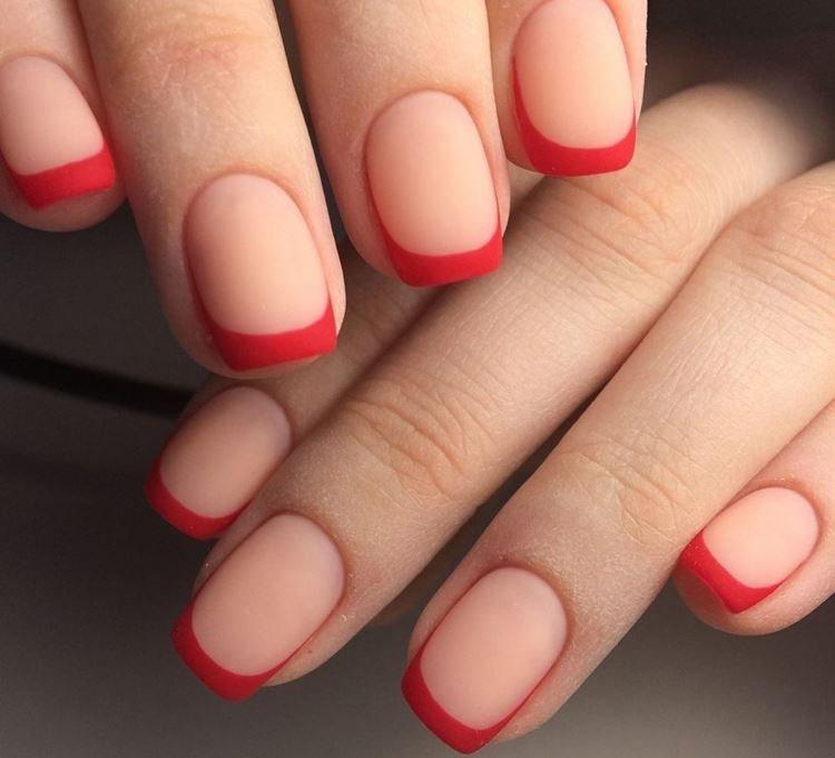 Матовый маникюр на короткие ногти