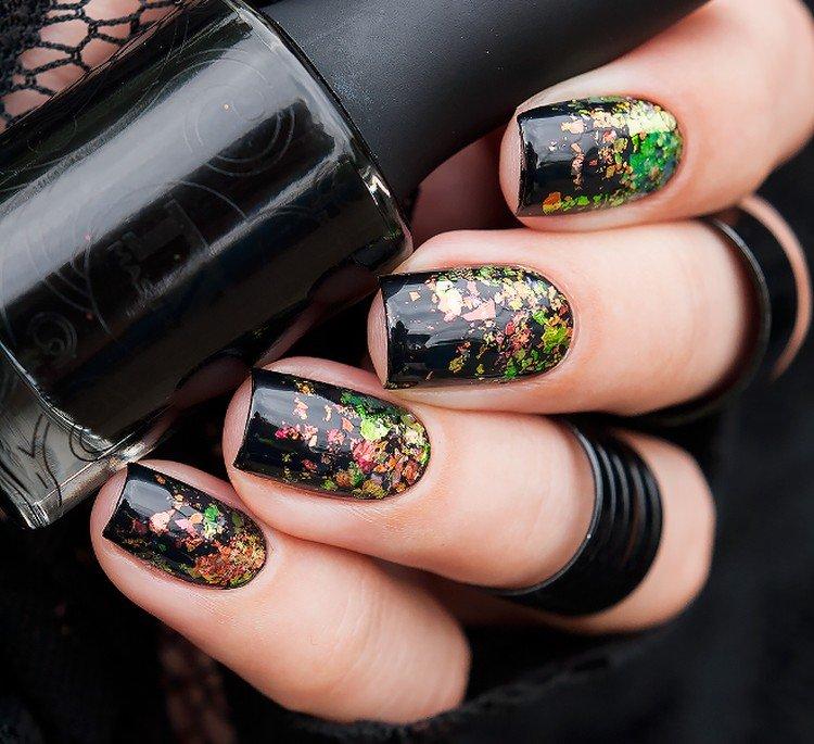 Маникюр с хлопьями Юки на Новый год 2021