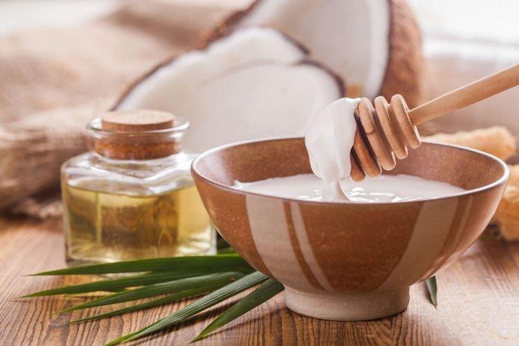 Маска для волос с кокосовым маслом и йогуртом