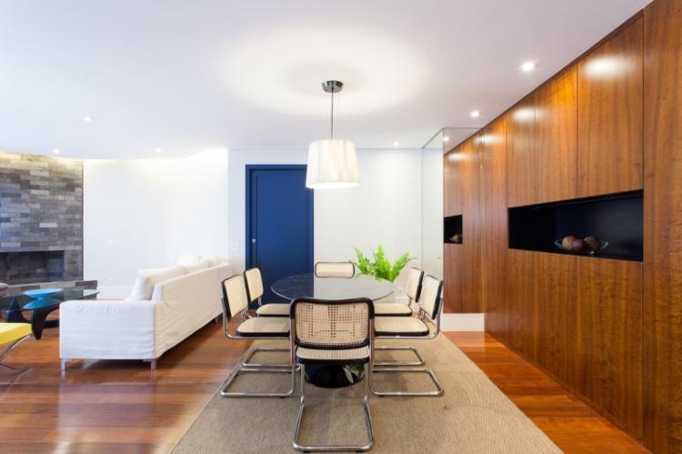 МДФ панели в гостиной - фото