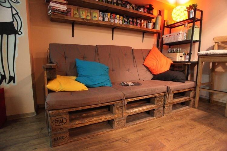 Диван - Мебель из поддонов своими руками фото и идеи