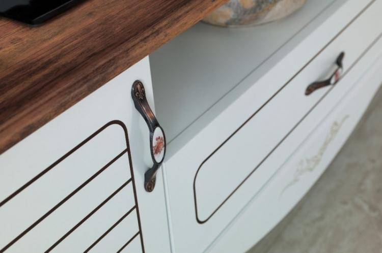 Необычные мебельные ручки - фото