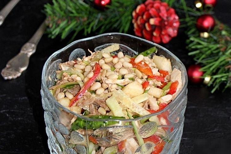Мясной салат с овощами - салаты на Новый год 2021