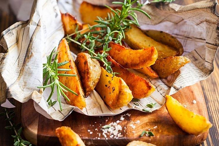 Картофель с розмарином - гарнир на Новый год 2021