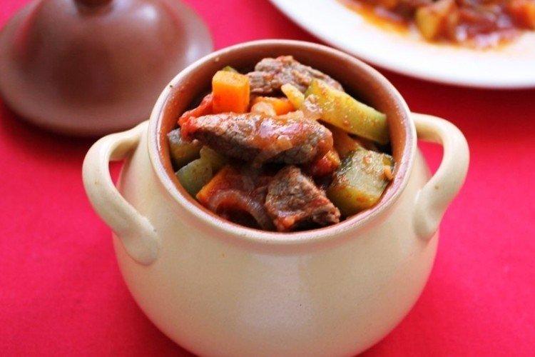 Мясо в горшочках с картошкой - рецепты пошагово