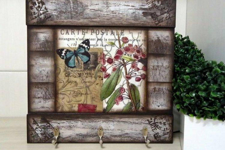 Настенная ключница для прихожей своими руками - фото