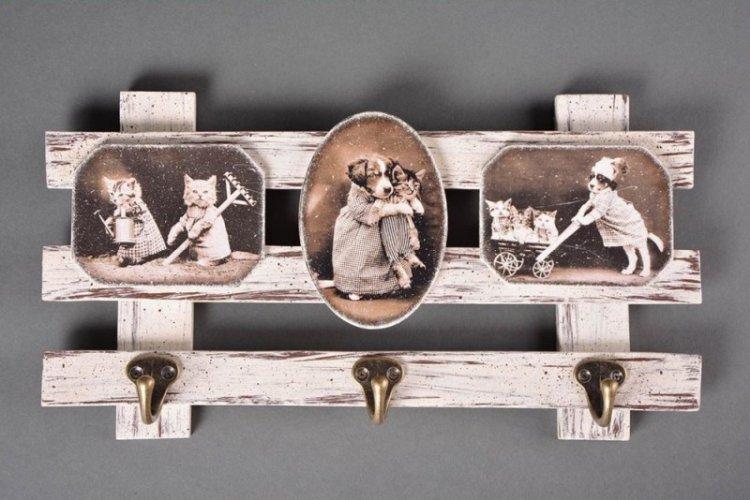 Настенная ключница для прихожей своими руками - фото