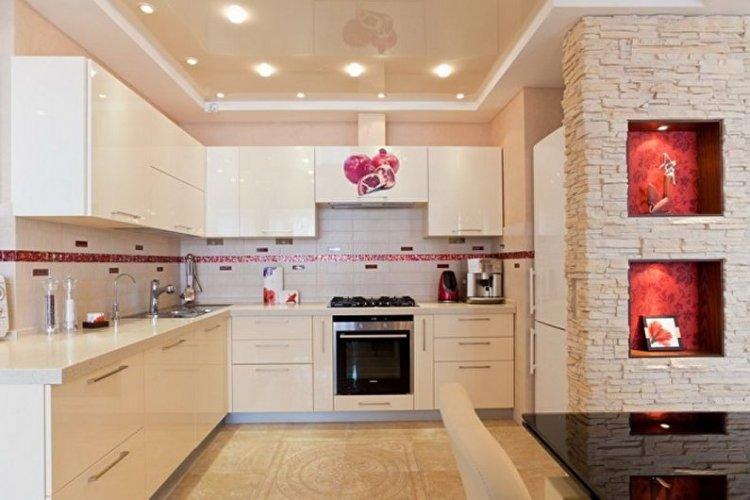 Двухуровневые натяжные потолки на кухне