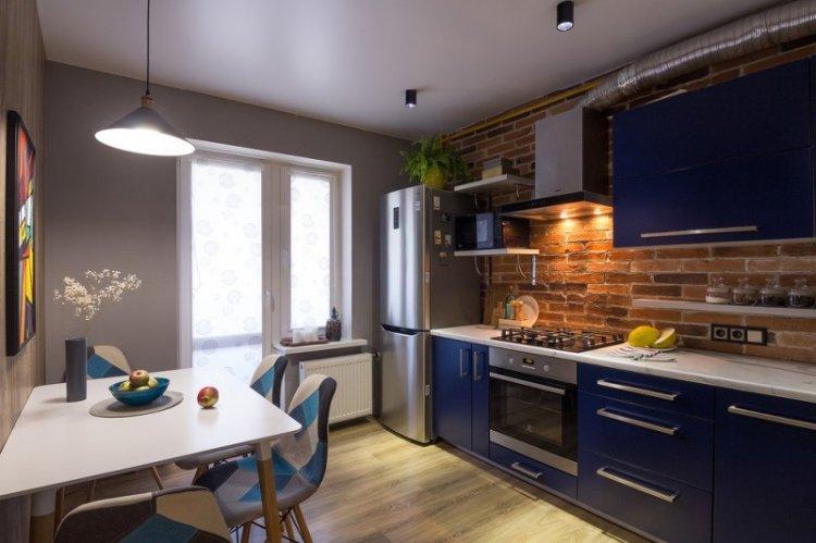 Матовые натяжные потолки на кухне