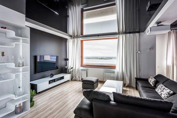 Натяжной потолок в маленькой гостиной (зале)