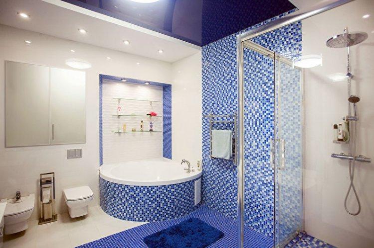 Двухуровневые натяжные потолки в ванной комнате