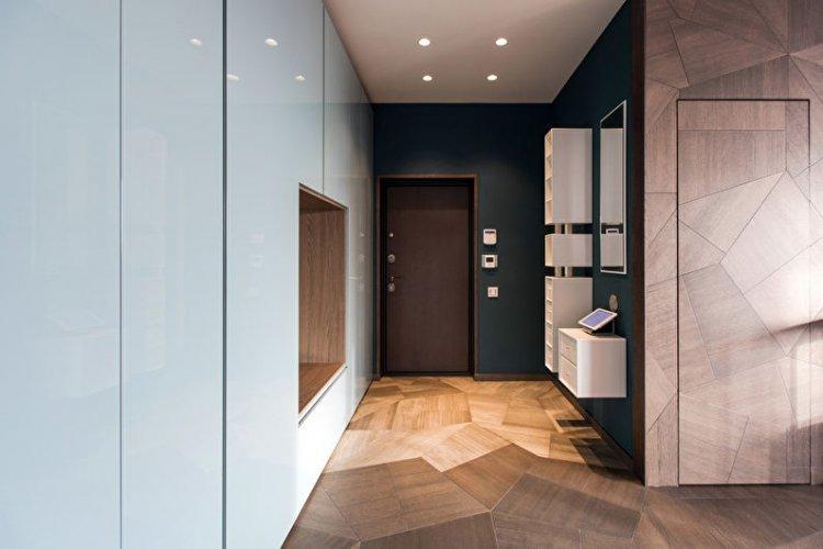 Матовые натяжные потолки в прихожей