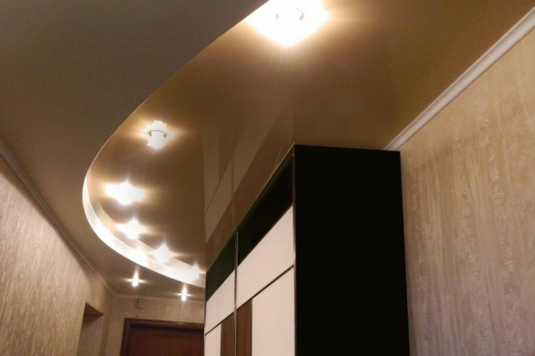 Натяжные потолки - фото