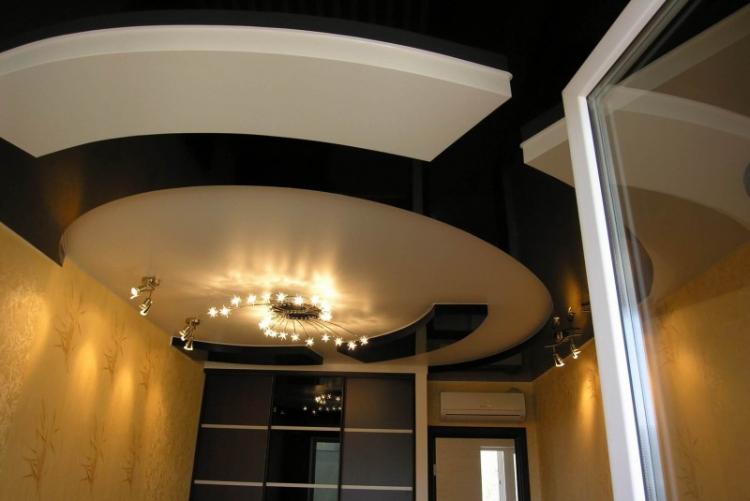 Натяжные потолки - фото