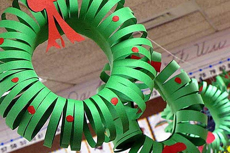 Новогодние поделки из бумаги для детей - фото и идеи