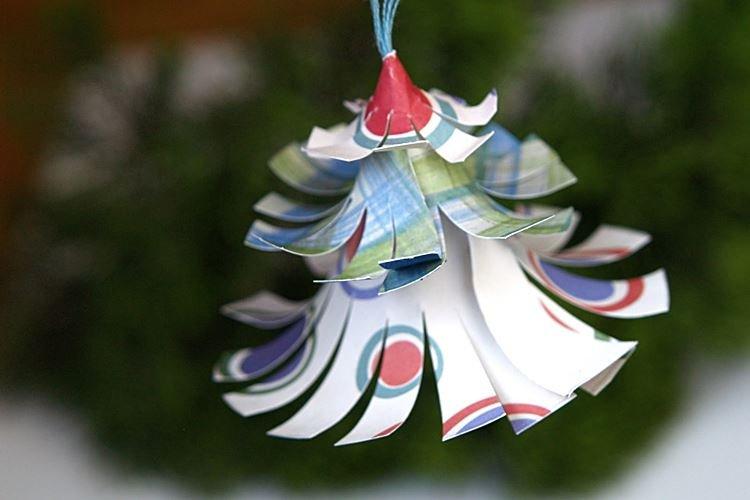 Новогодние поделки из бумаги для детей - фото и идеи