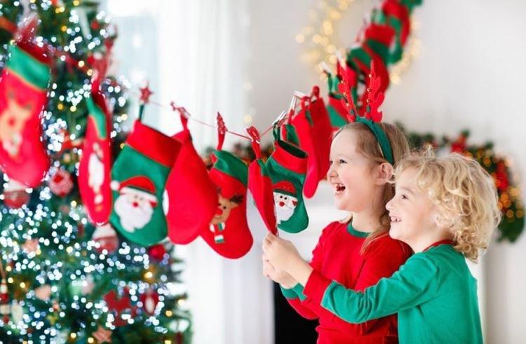 Новогодний адвент-календарь своими руками - фото и идеи