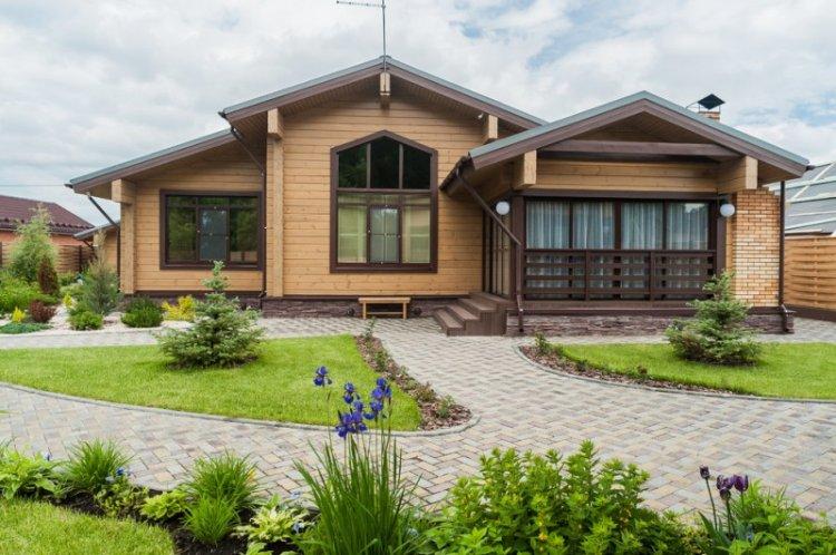 Одноэтажные дома из бруса - проекты и фото