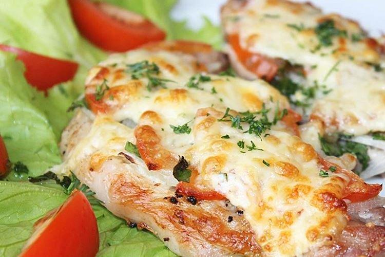 Отбивные из свинины в сметанном соусе - рецепты