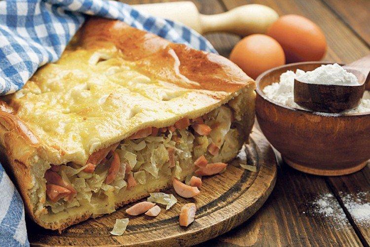 Пирог с капустой и копчеными сосисками в духовке - рецепты