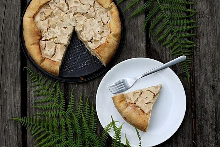 Яблочный пирог из слоеного теста - рецепты пошагово