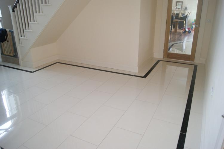 Плитка для пола в прихожей - фото