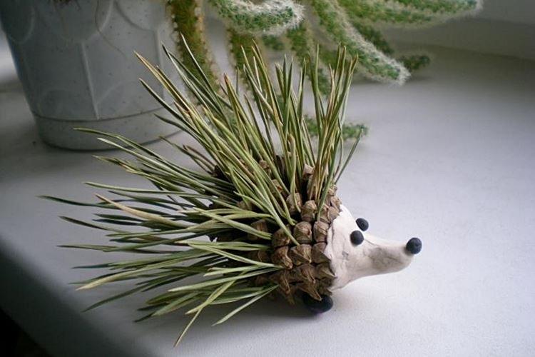 Поделки из шишек для детей - фото и идеи