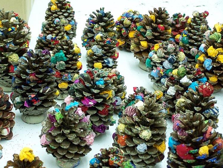 Поделки из шишек для детей - фото и идеи