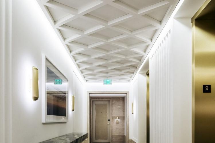 Подвесной потолок в прихожей - фото