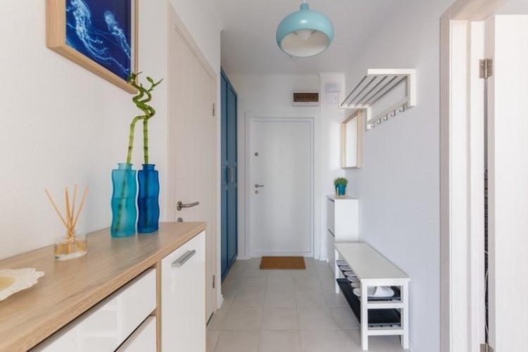 Прямоугольная прихожая – дизайн интерьера фото