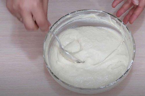 Бабушкины оладьи на кефире - пошаговый рецепт