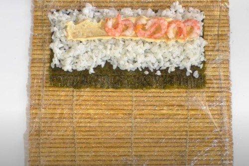 Спайси ролл с креветками в домашних условиях - пошаговый рецепт