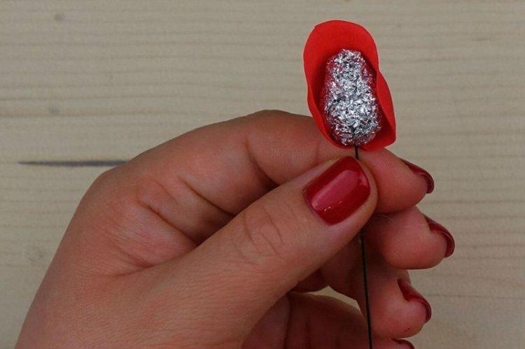 Роза из отдельных лепестков - роза из фоамирана своими руками