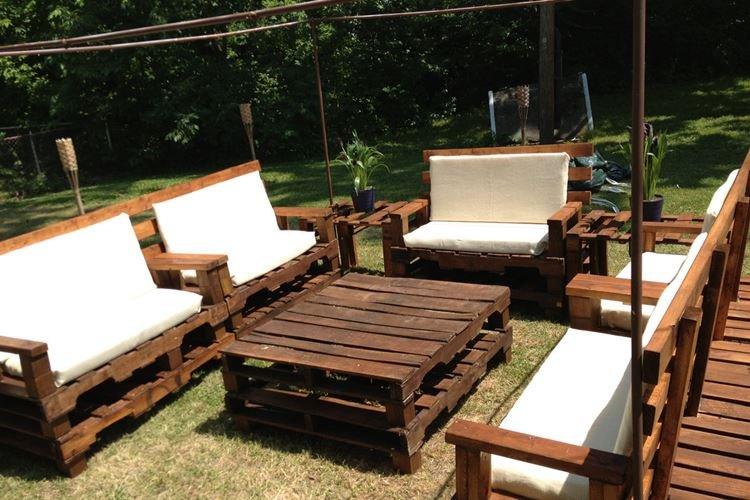 Садовый столик - Садовая мебель из поддонов для дачи фото