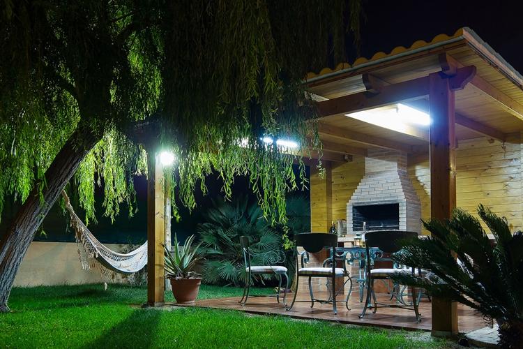 Беседки с печкой или мангалом - Садовые беседки