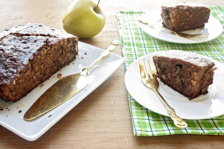 Шарлотка из черного хлеба в духовке - рецепты