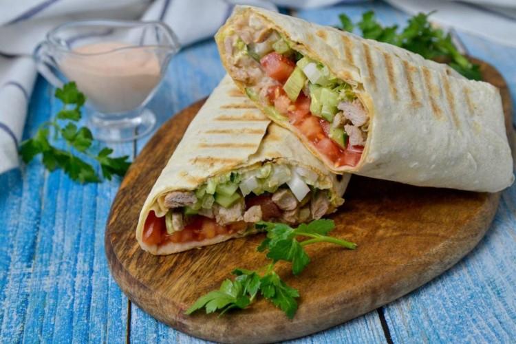 Шаурма в домашних условиях: 15 самых вкусных рецептов