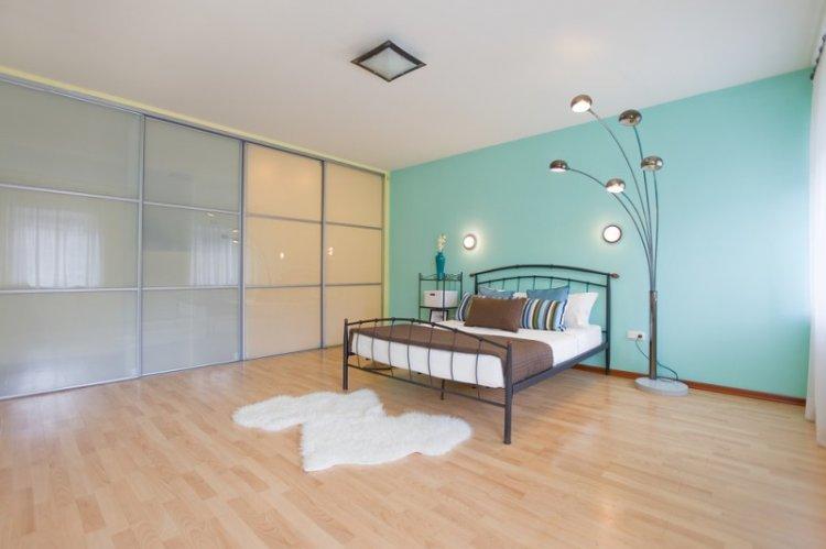 Шкаф-купе в спальню - модели и фото