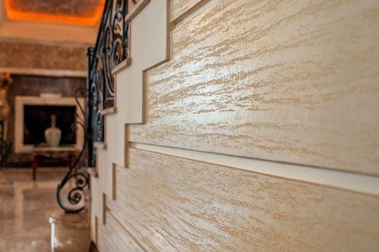 Штукатурка короед в интерьере - фото и идеи