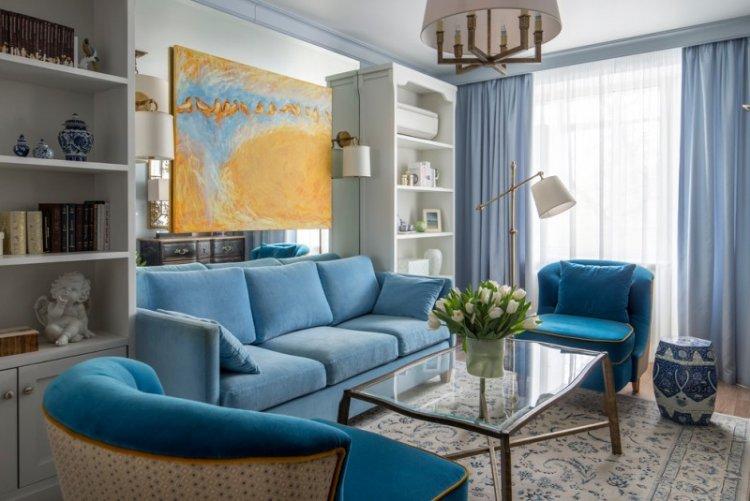 Синий цвет в интерьере гостиной - фото