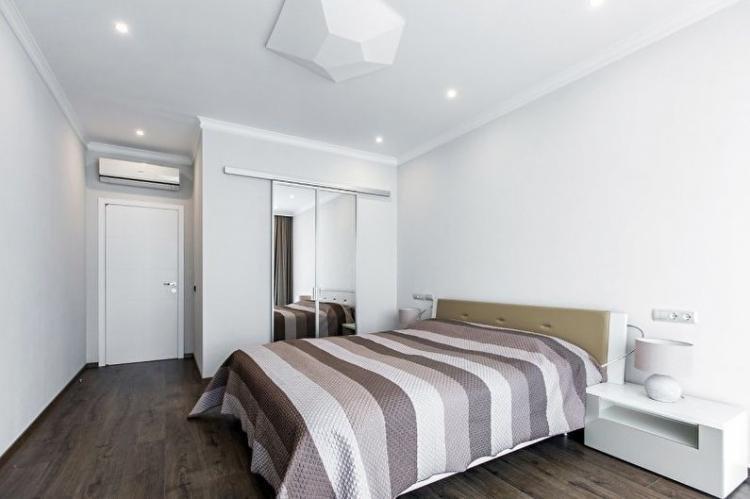 Как выбрать мебель - Дизайн спальни в стиле минимализм