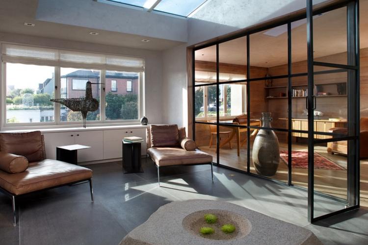 Стеклянные перегородки в гостиной - Дизайн интерьера