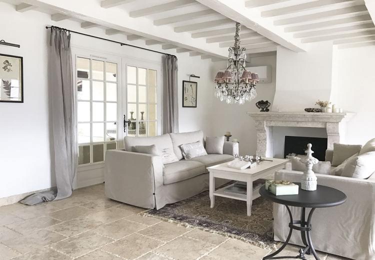 Прованс в интерьере гостиной