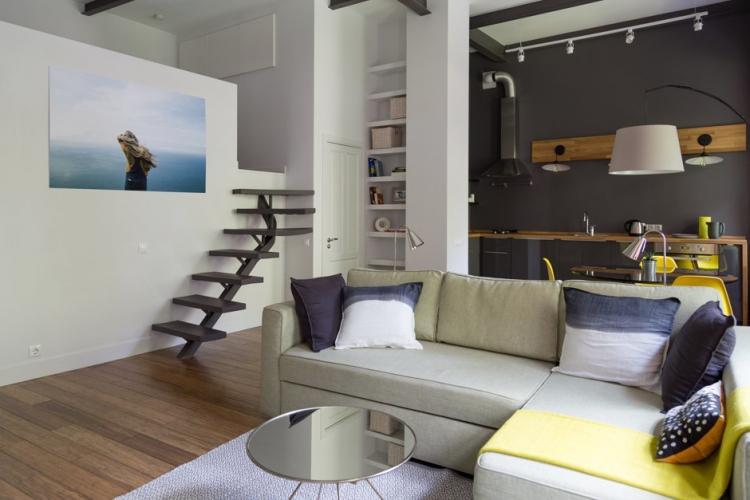 Студия с мезонином на Смоленском бульваре, Москва